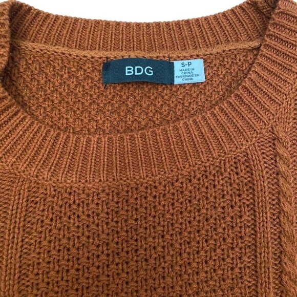 Urban Outfitters BDG Small Crew Neck Oversized Cable Knit Sweater Elbow Patches - Picture 5 of 11